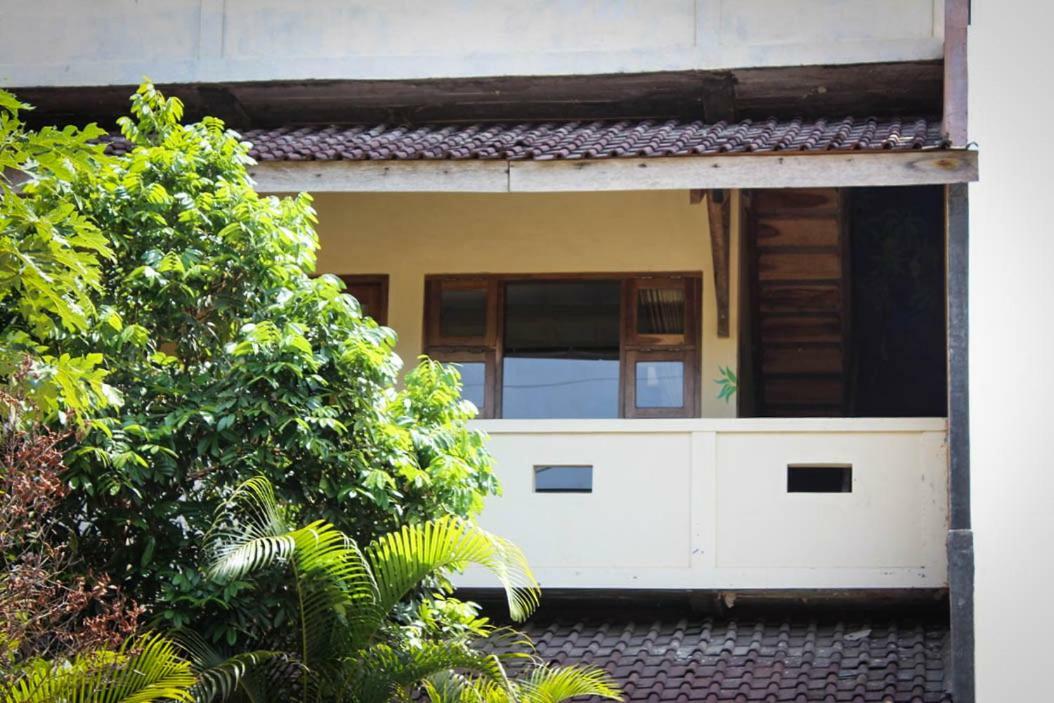 Harrys Oceanhouse 2 Pacitan Apartment Екстериор снимка