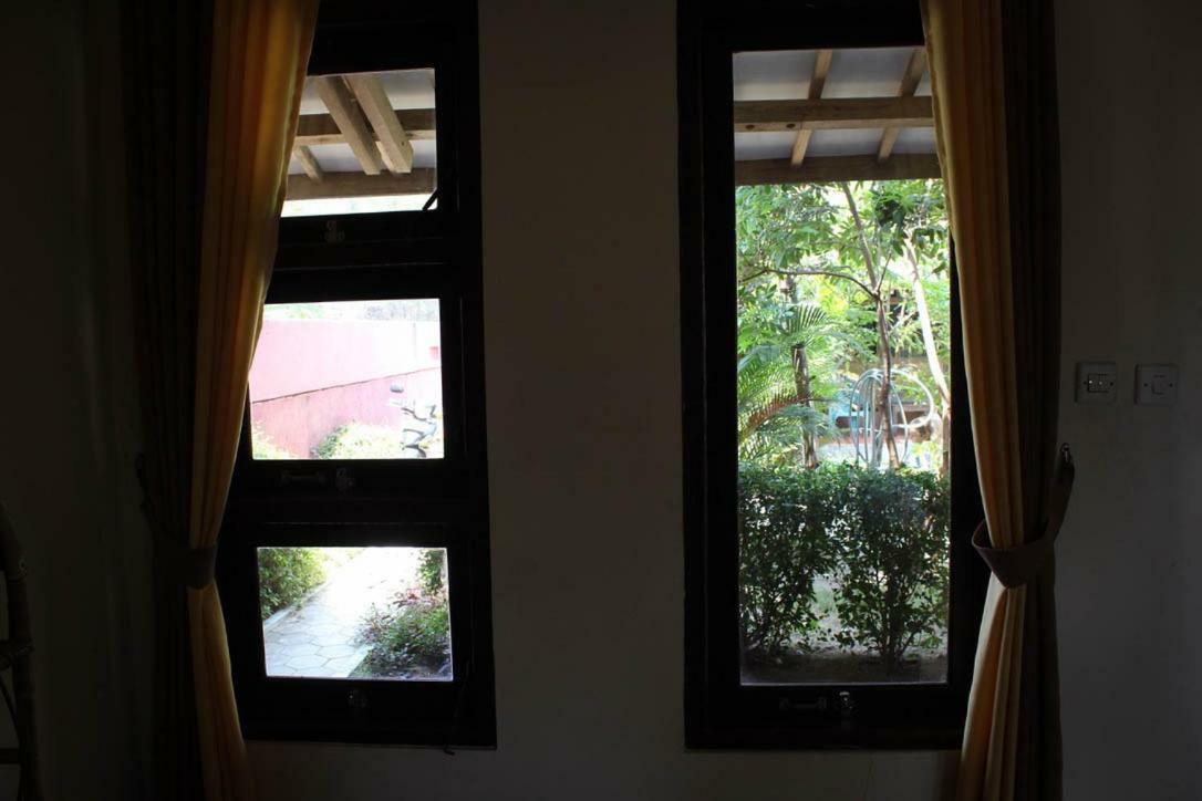 Harrys Oceanhouse 2 Pacitan Apartment Екстериор снимка