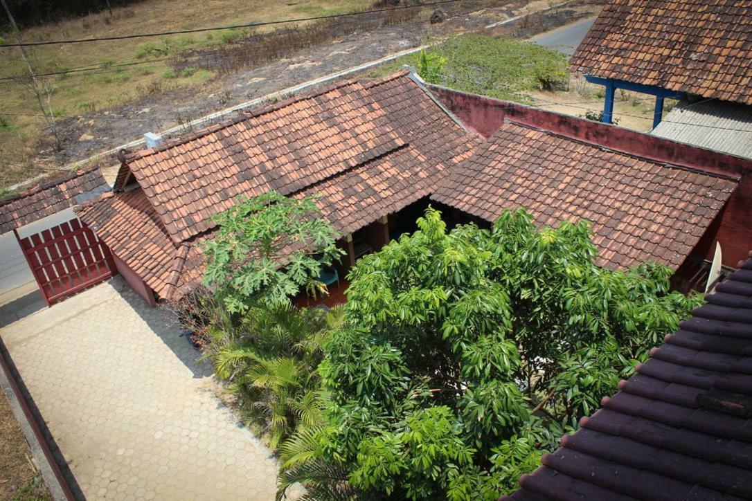 Harrys Oceanhouse 2 Pacitan Apartment Екстериор снимка