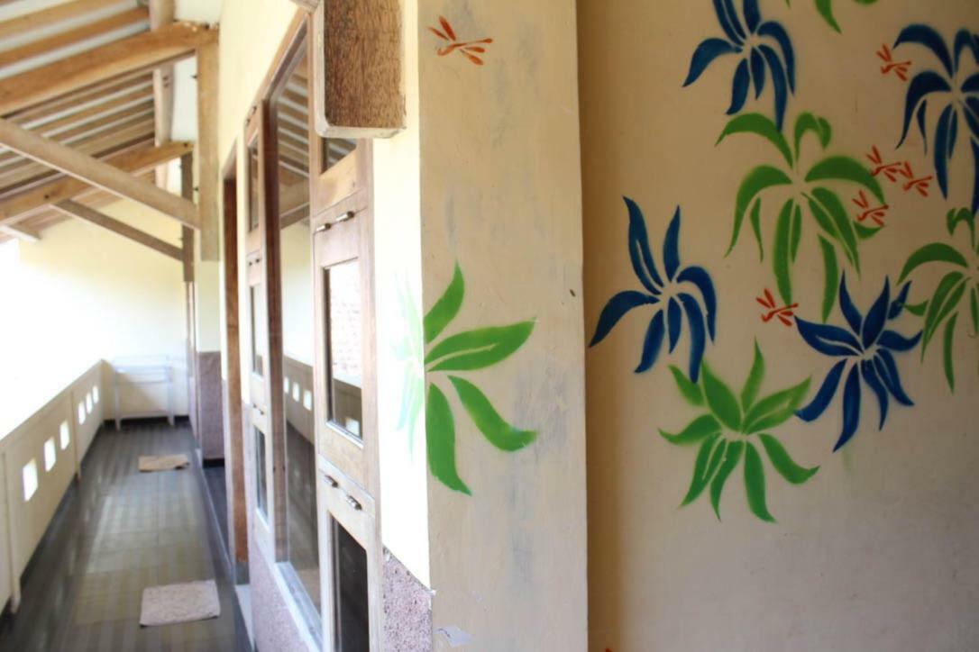 Harrys Oceanhouse 2 Pacitan Apartment Екстериор снимка