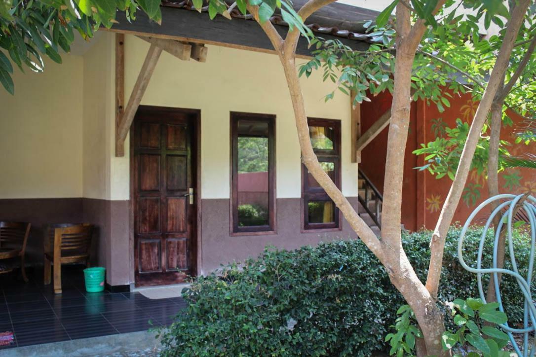 Harrys Oceanhouse 2 Pacitan Apartment Екстериор снимка
